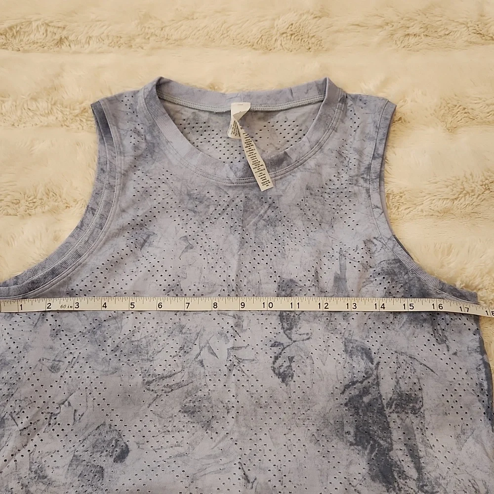 Lululemon Train to be Relaxed Fit Luna Blue Tye Dye Mesh Tank Top size 6 - Picture 8 of 11